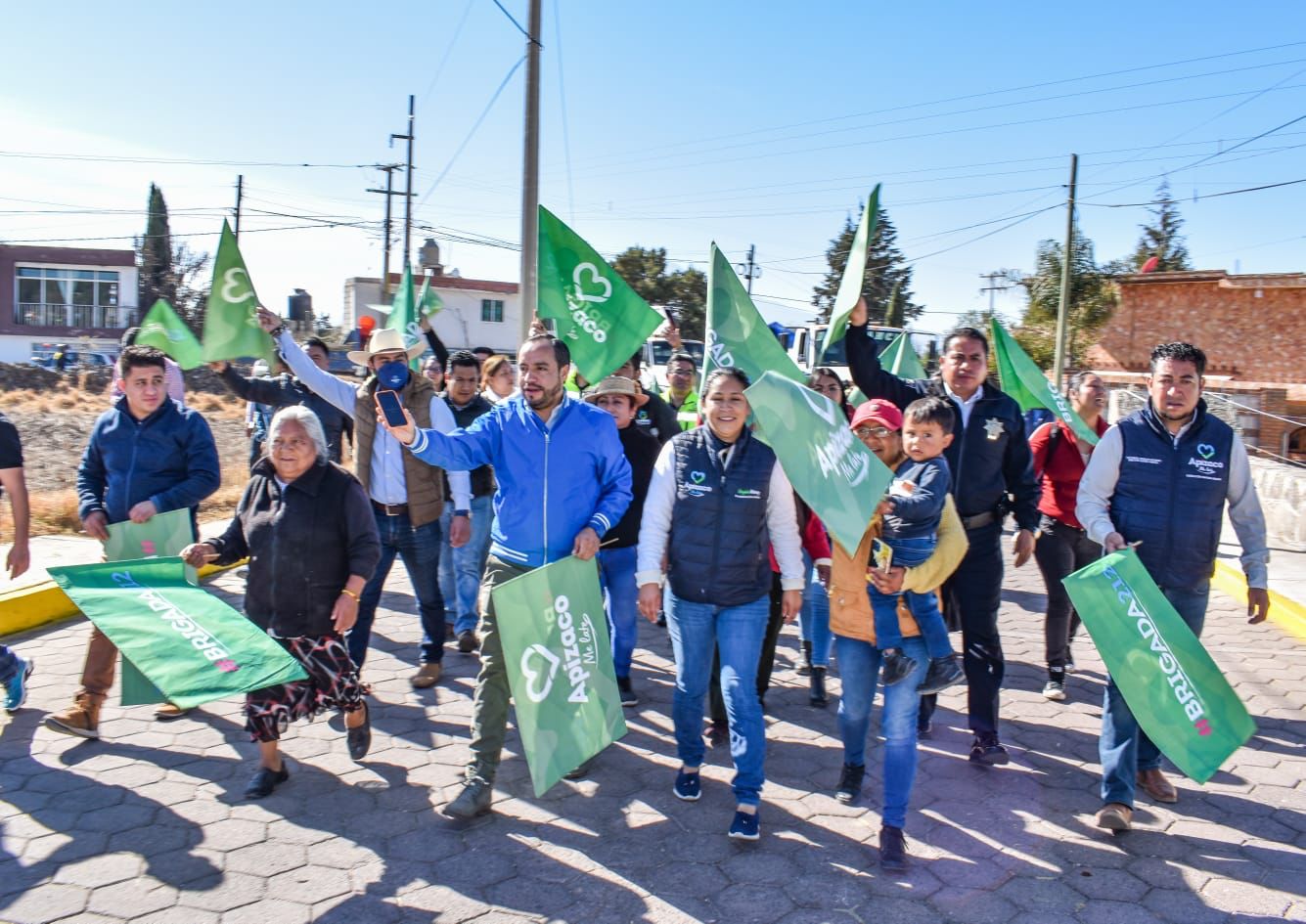 Se intensifican los trabajos de la brigada 212; alcalde de Apizaco visita Guadalupe Texcalac